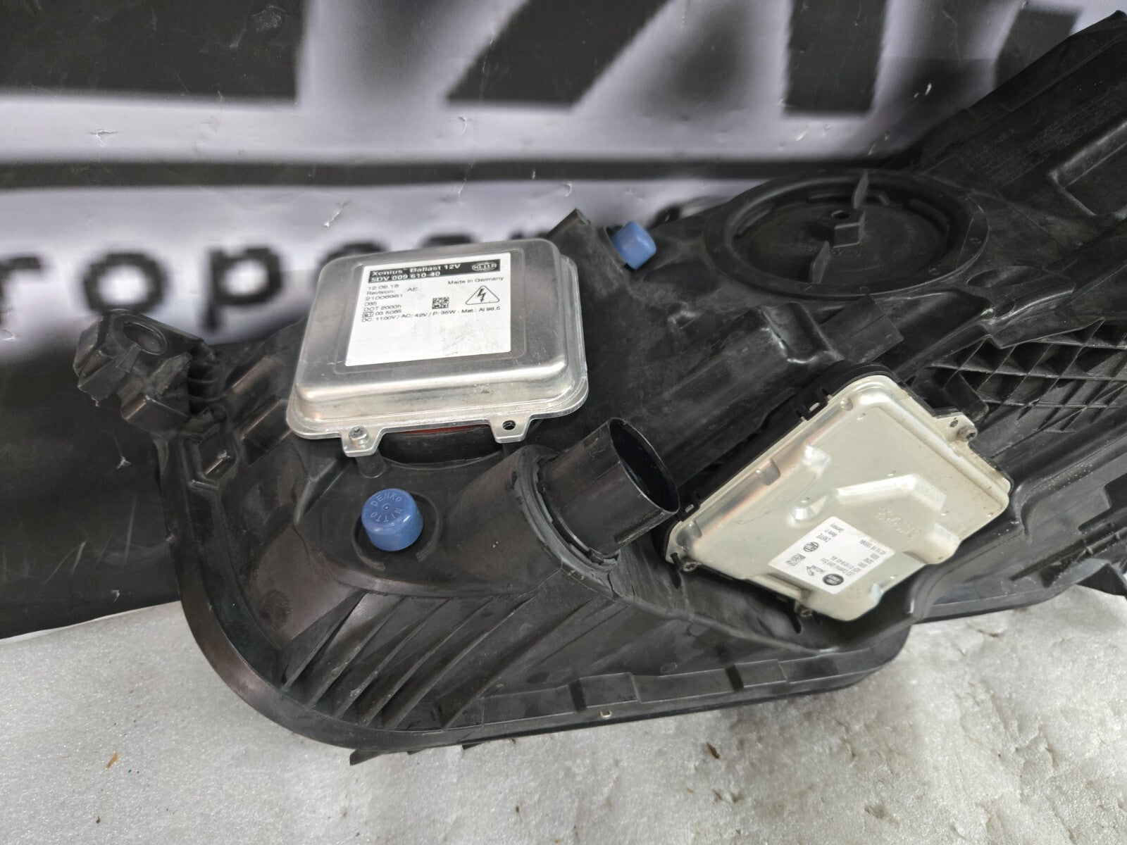 2016-2019 Jaguar XE Headlight Xenon Right Passenger GX73-13W029-CE w/ Modules OE