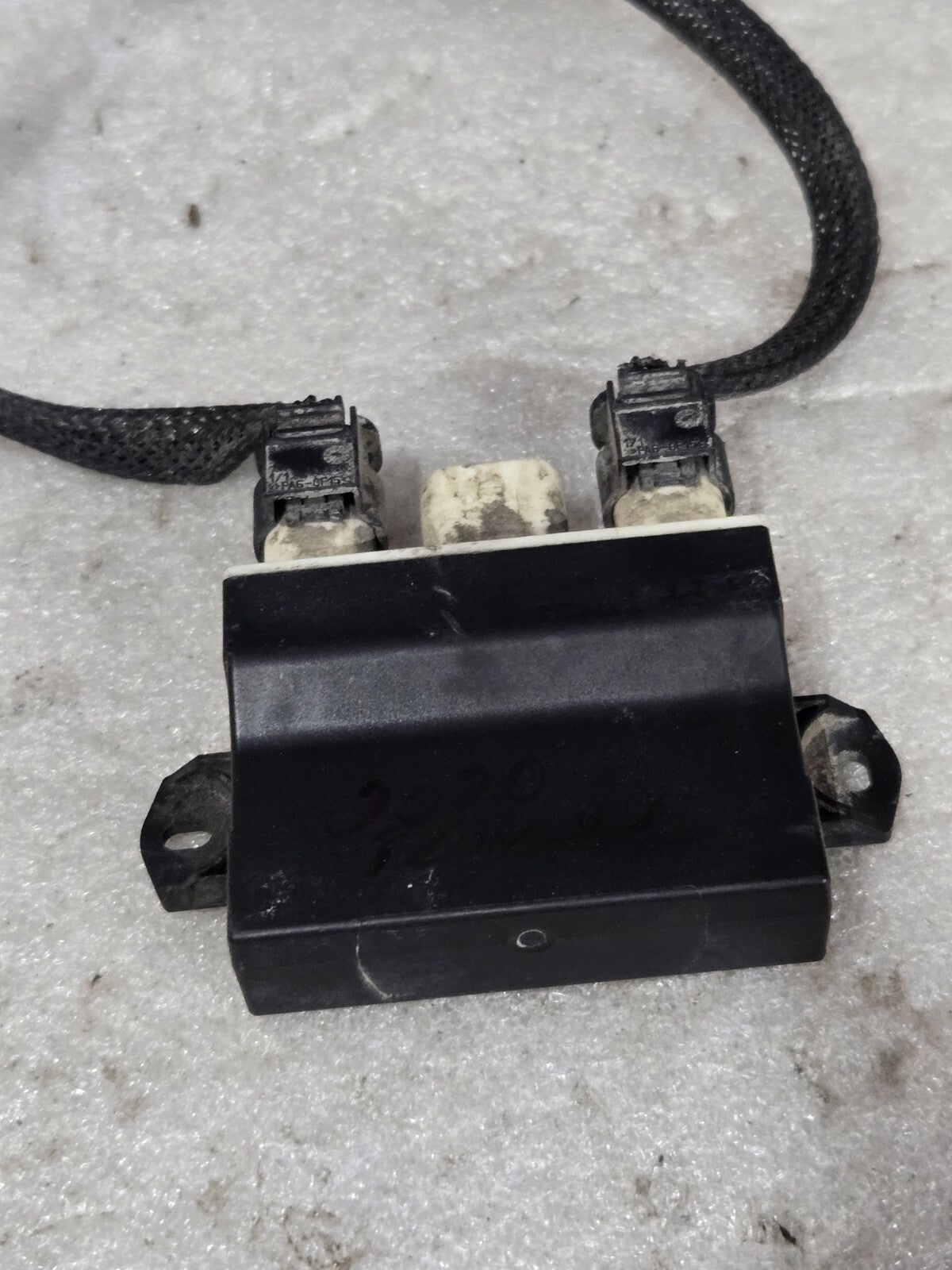 2019-2022 LAND RANGE ROVER REAR TAILGATE LIFTGATE HANDS FREE SENSOR MODULE OEM