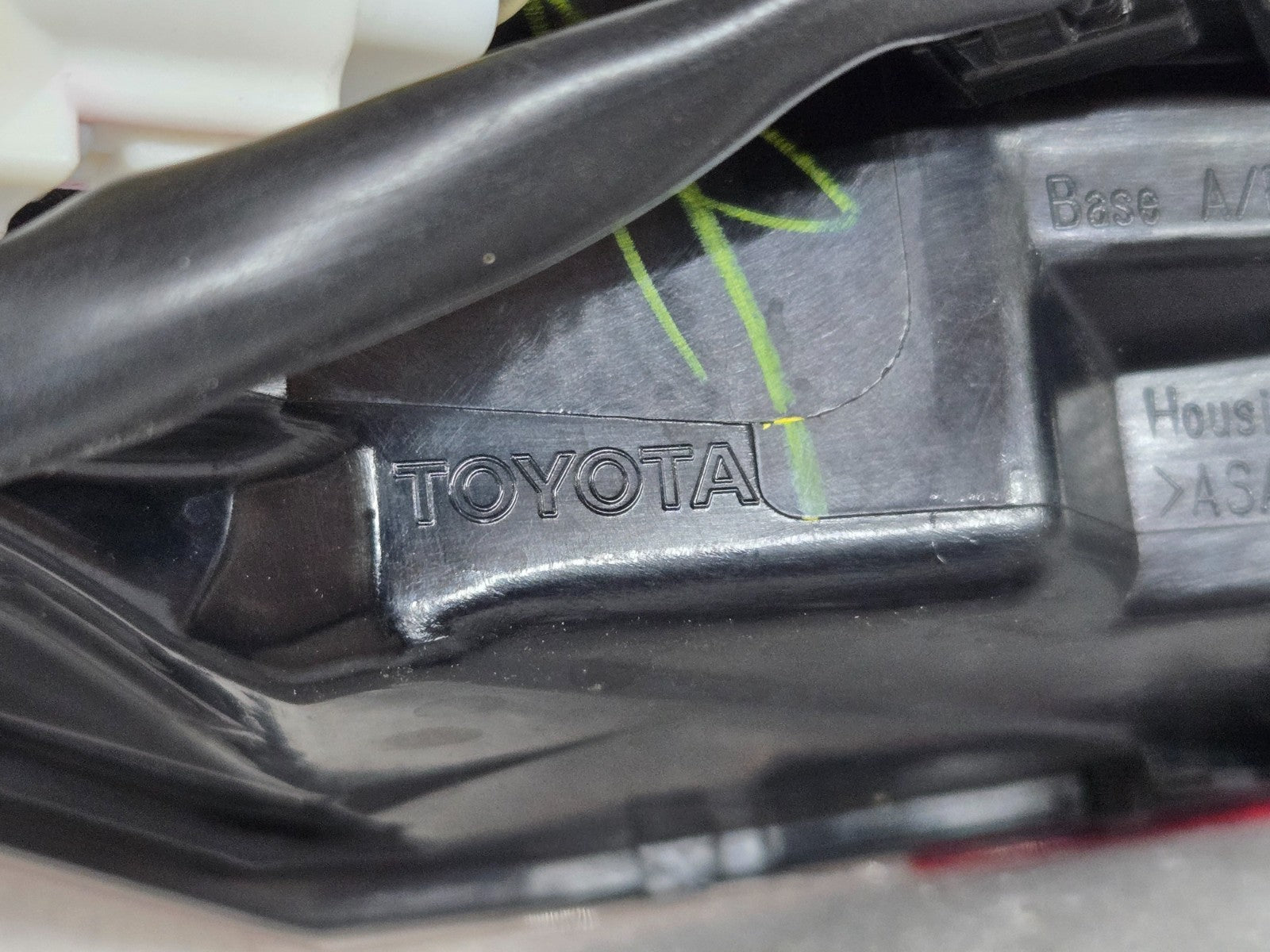 2021 2022 2023 Toyota Camry XSE Smoke LED Tail Light Right RH Passenger OEM