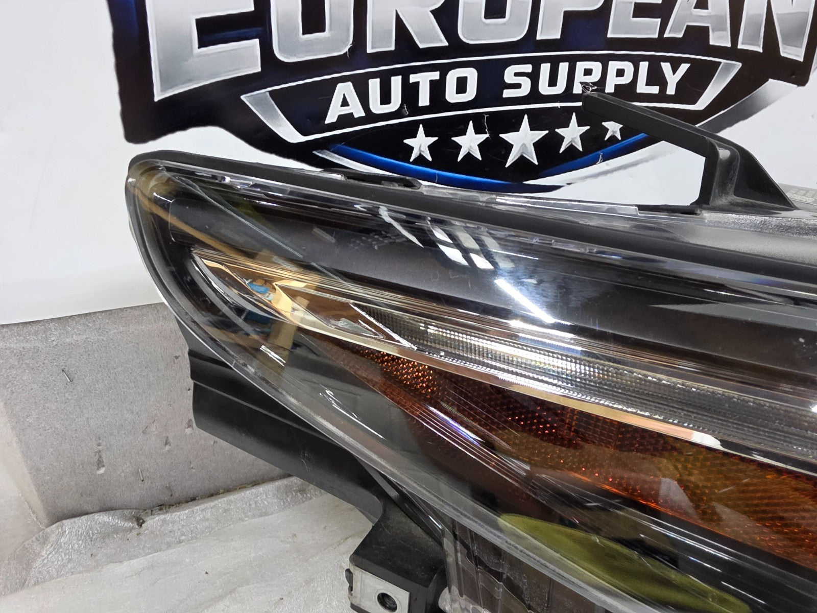 2016-2023 Mazda CX-9 Right RH Passenger Adaptive LED Headlight OEM TM55-51-031C
