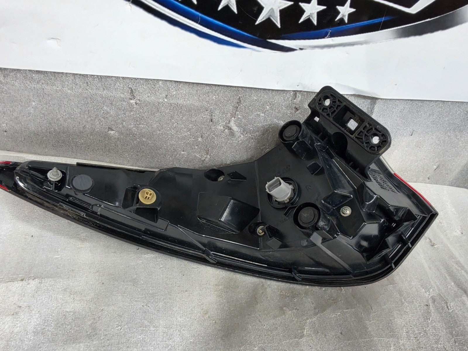 2022-2024 Acura MDX Right RH Passenger OUTER Tail Light LED OEM 33550TYAA02