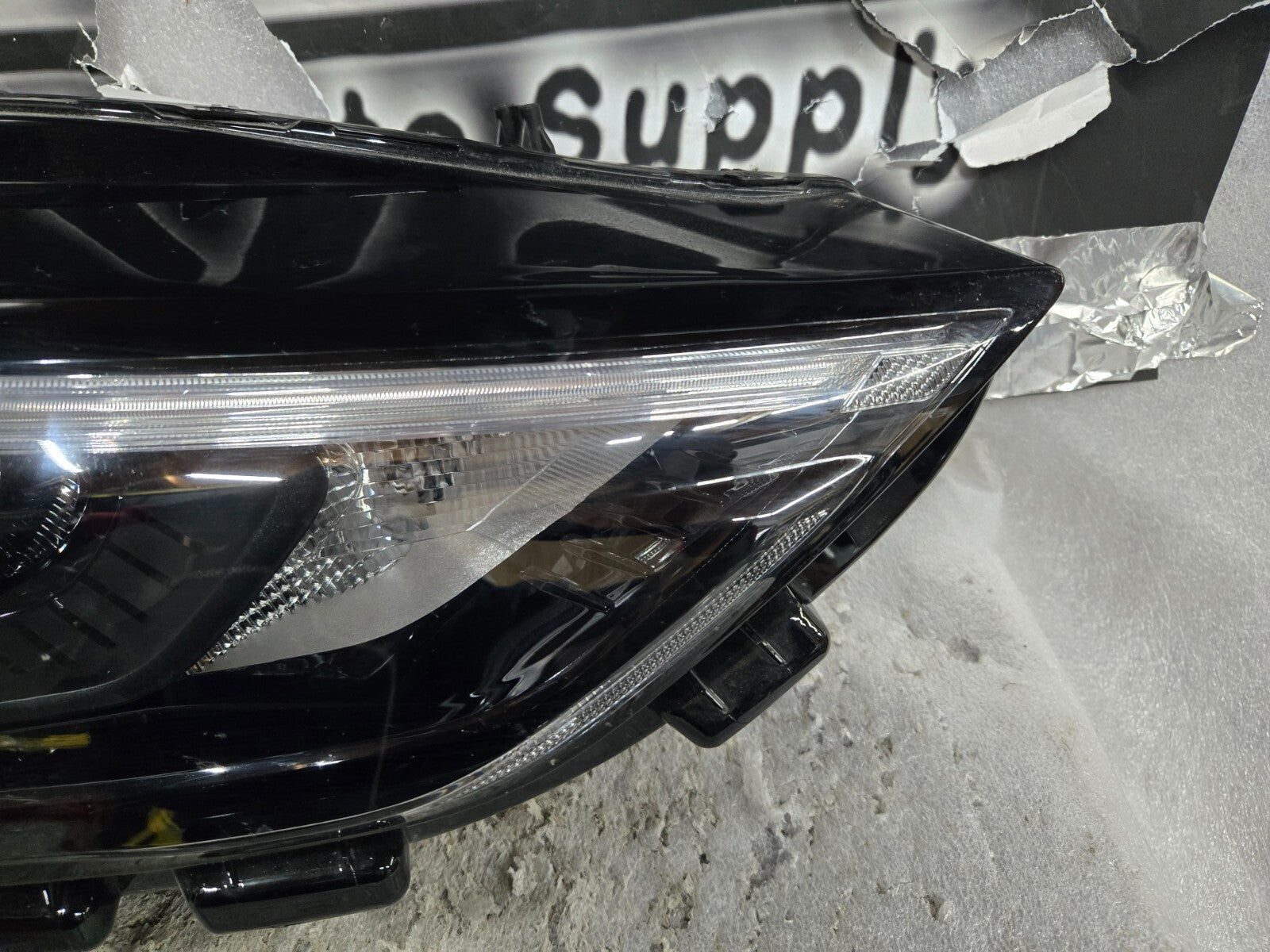 2019-2023 FORD EDGE SPORT BLACK BEZEL RIGHT PASSENGER RH LED HEADLIGHT OEM