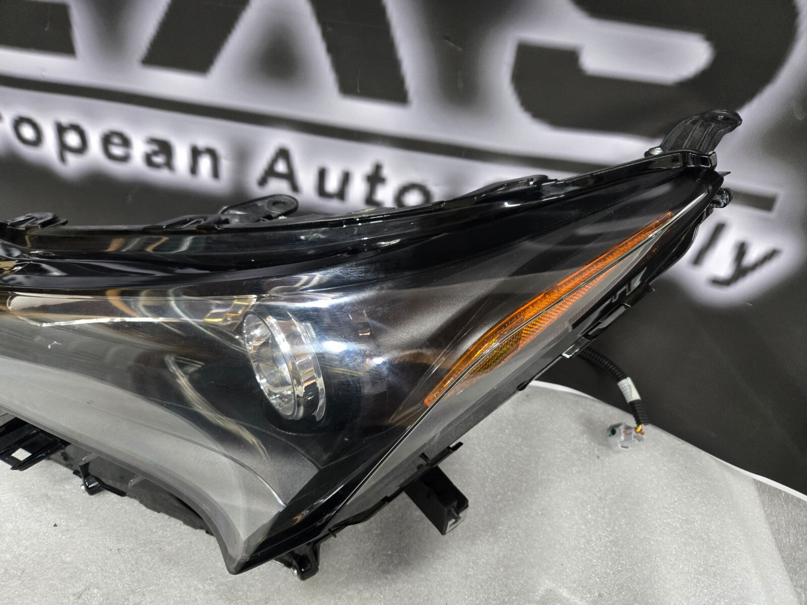 2015 2016 2017 Lexus NX NX200 NX300 Left Driver LH LED Headlight w/ Halogen OEM