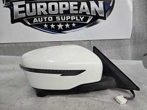 17-20 NISSAN ROGUE RIGHT RH SIDE VIEW DOOR MIRROR w/ CAMERA E4034237 WHITE