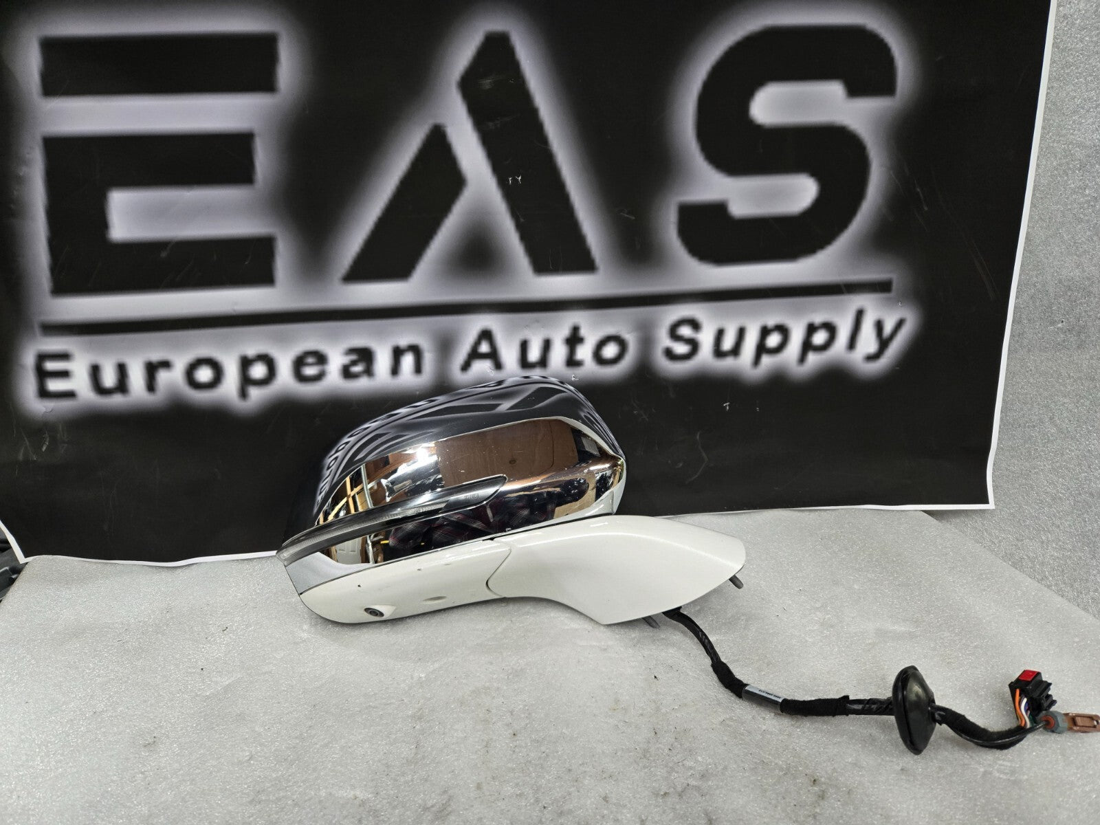 2020-2024 Lincoln Aviator RH Side Mirror w/Camera P. White LC5B-17682-EG5L OEM