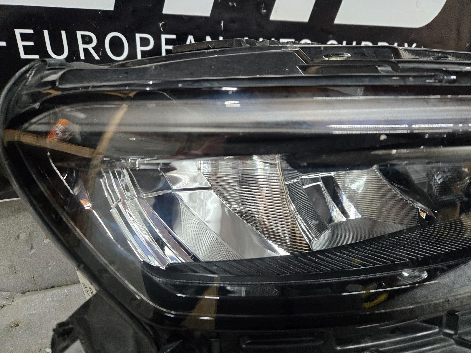 2021 2022 JEEP GRAND CHEROKEE FRONT RIGHT RH PASSENGER SIDE LED HEADLIGHT OEM