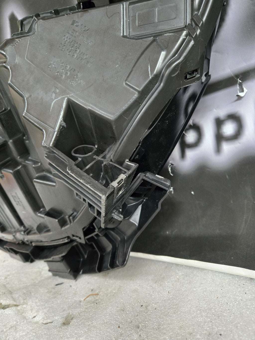 2024-2025 TESLA MODEL 3 HIGHLAND HEADLIGHT OEM RIGHT PASSENGER SIDE 1694087-98-F