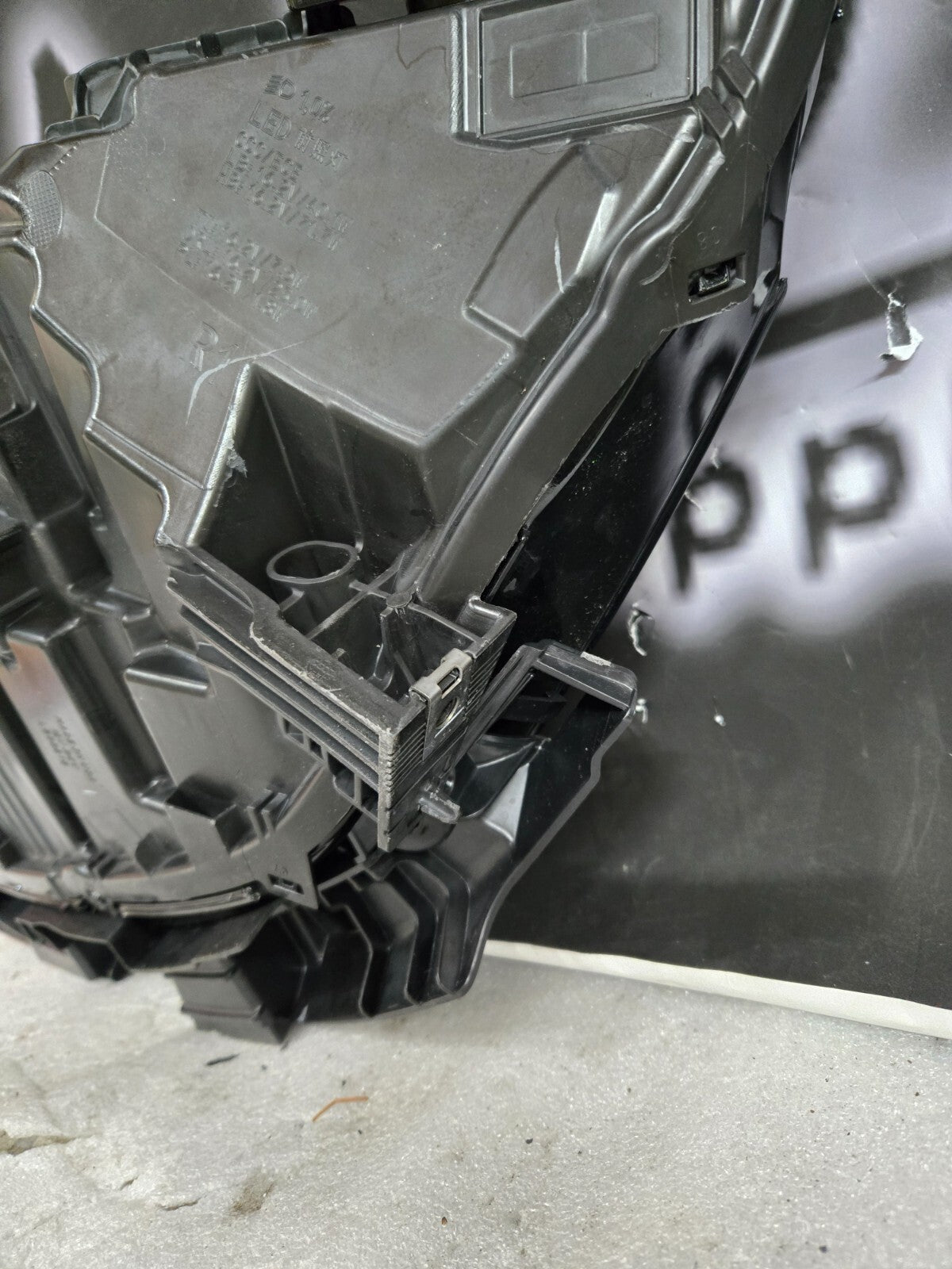 2024-2025 TESLA MODEL 3 HIGHLAND HEADLIGHT OEM RIGHT PASSENGER SIDE 1694087-98-F