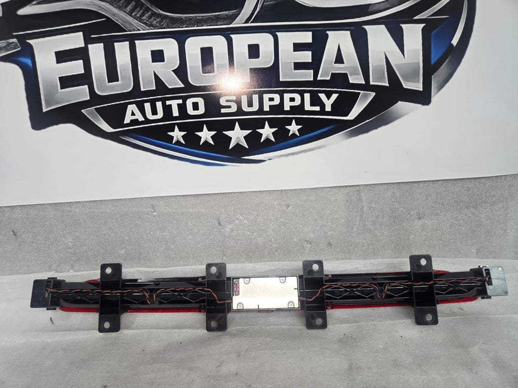 2019-25 BMW 840 M8 M850 CONVERTIBLE REAR 3RD THIRD BRAKE STOP LIGHT OEM 7445770