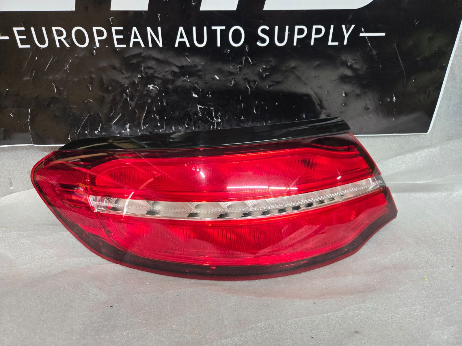 2017- 2020 MERCEDES GLC X253 COUPE REAR LEFT OUTER TAILLIGHT TAIL LIGHT LAMP OEM