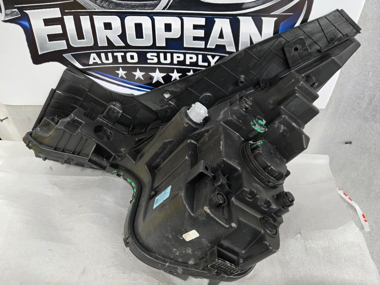 2024 2025 2026 Kia Sorento LED Projector Headlight Right RH OEM 92102-R5600