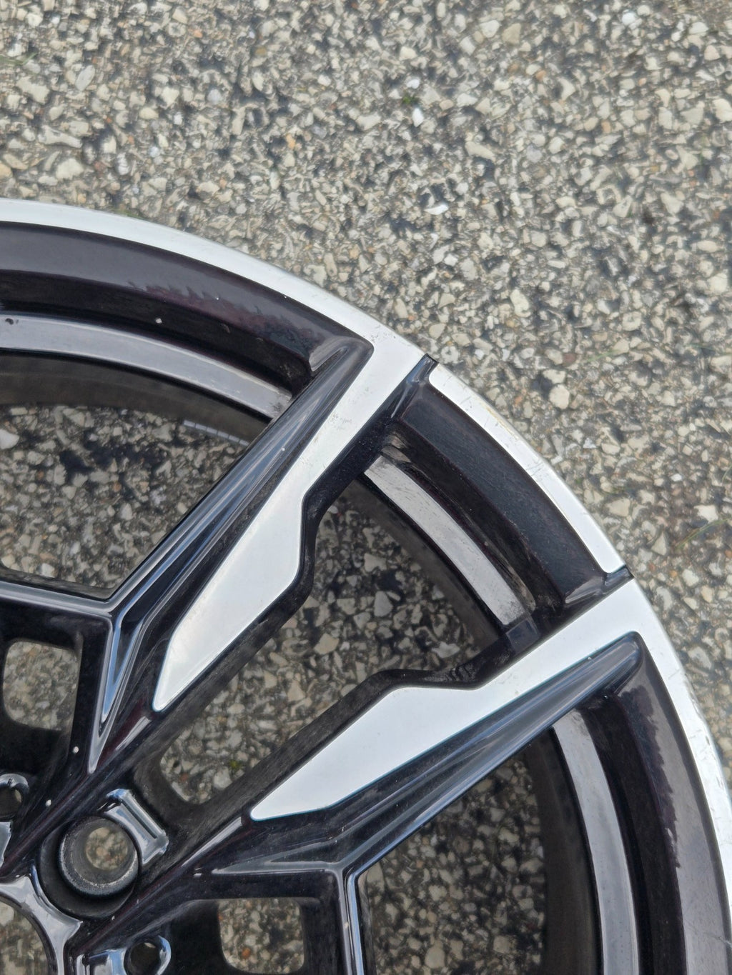 2024 BMW i5 G26 M440i Front Rim Wheel 19x8.5" ET35 Style 861M Black / Silver OEM