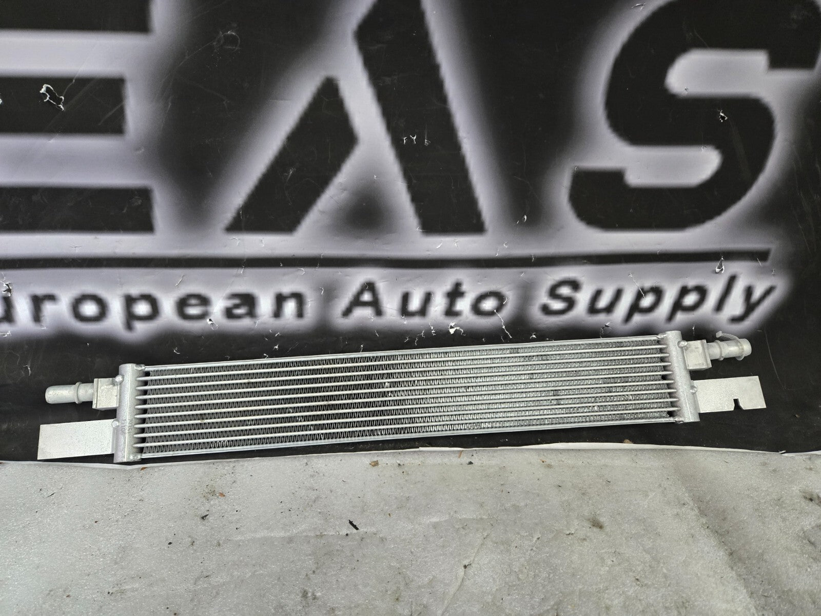2018-19 BMW G20 3 Series Engine Motor Oil Radiator OEM 17219429794