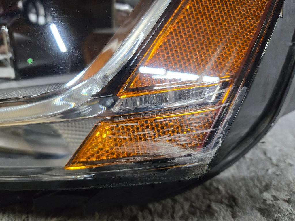 2017-2018 VW JETTA LEFT HALOGEN W/LED HEADLIGHT HEADLAMP GENUINE OEM 5C7941005J