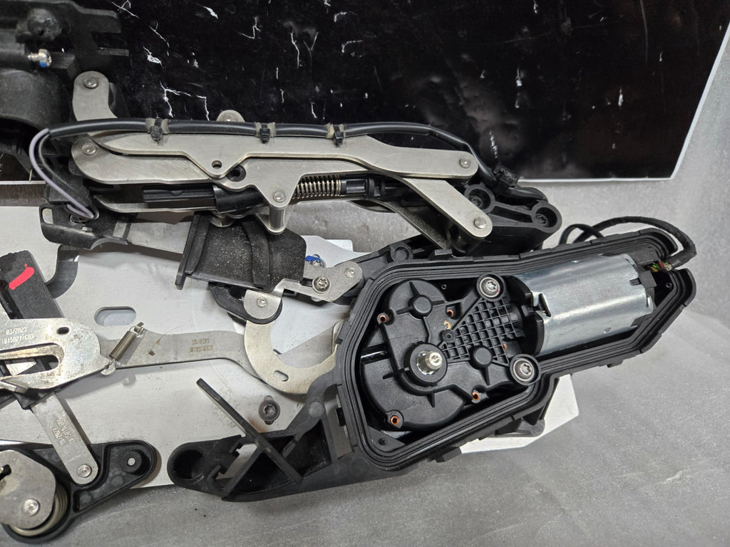 2019-2023 Rolls Royce Ghost Radiator Spirit Ecstasy Lift Mechanism 51137495477
