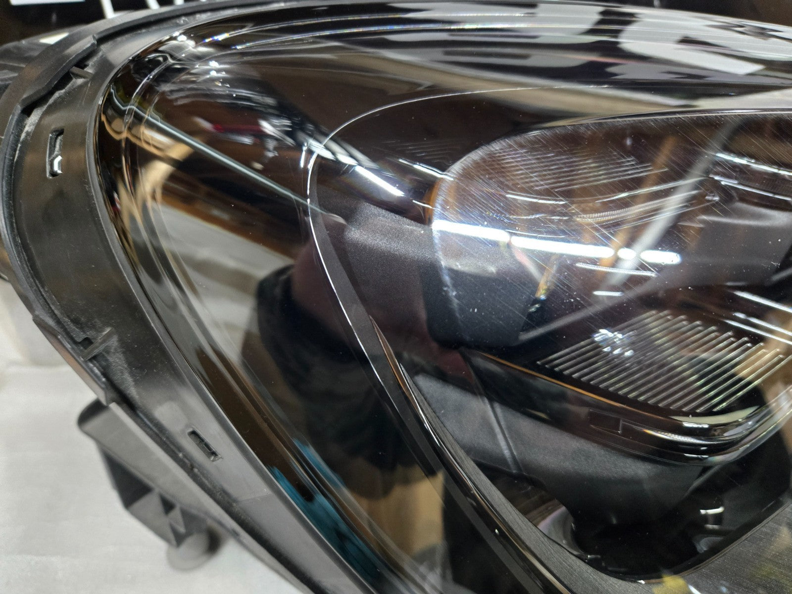 2024 2025 Porsche Cayenne Turbo Right RH Passenger Side Full LED Headlight OEM