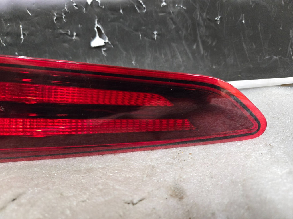 2019-2020 HYUNDAI ELANTRA RIGHT REAR TAIL LIGHT LAMP LED TRUNK MOUNT 92404-F3500