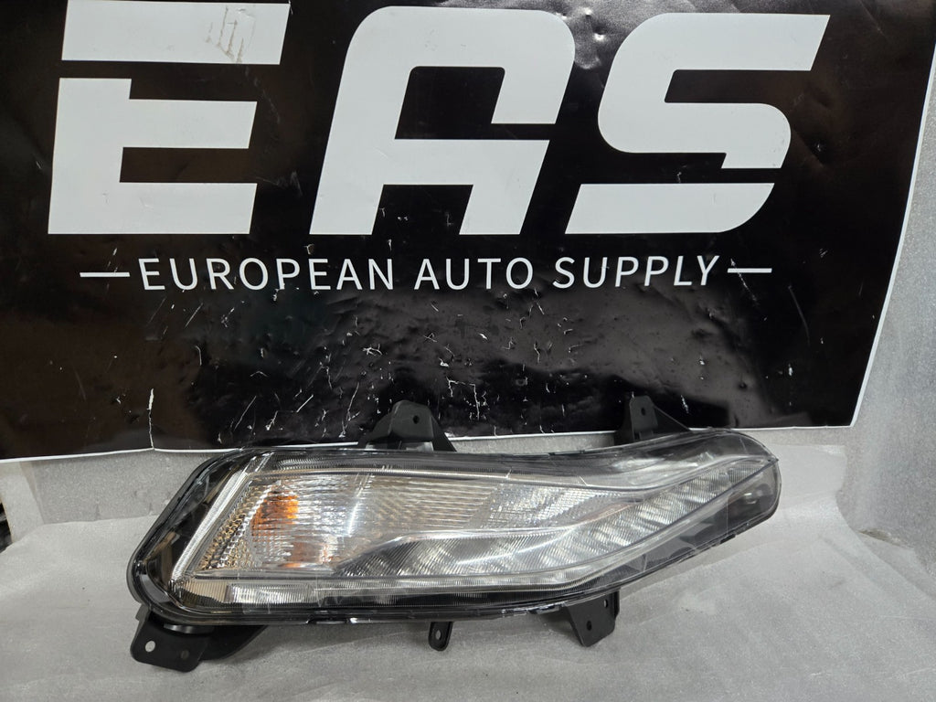 2019-2025 Chevrolet Malibu OEM Fog Light Daytime Running Left Driver 84843549