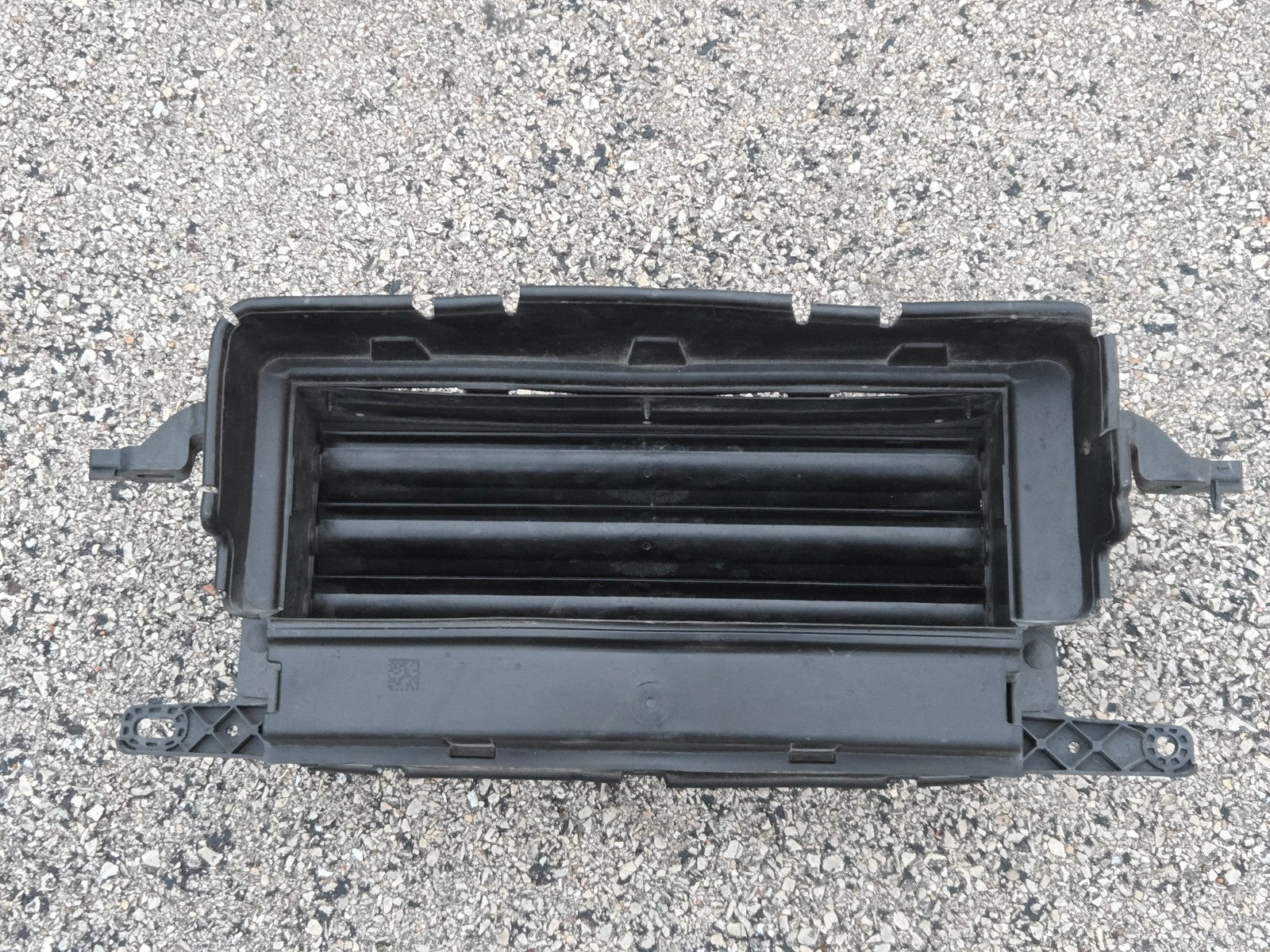 2022-24 FORD EXPEDITION Lower Radiator Support Air Vent Shutter Unit Factory OEM