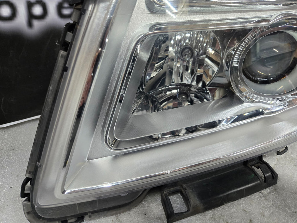 2010 2011 2012 2013 2014 2015 GMC Terrain Driver Left LH Halogen Headlight OEM