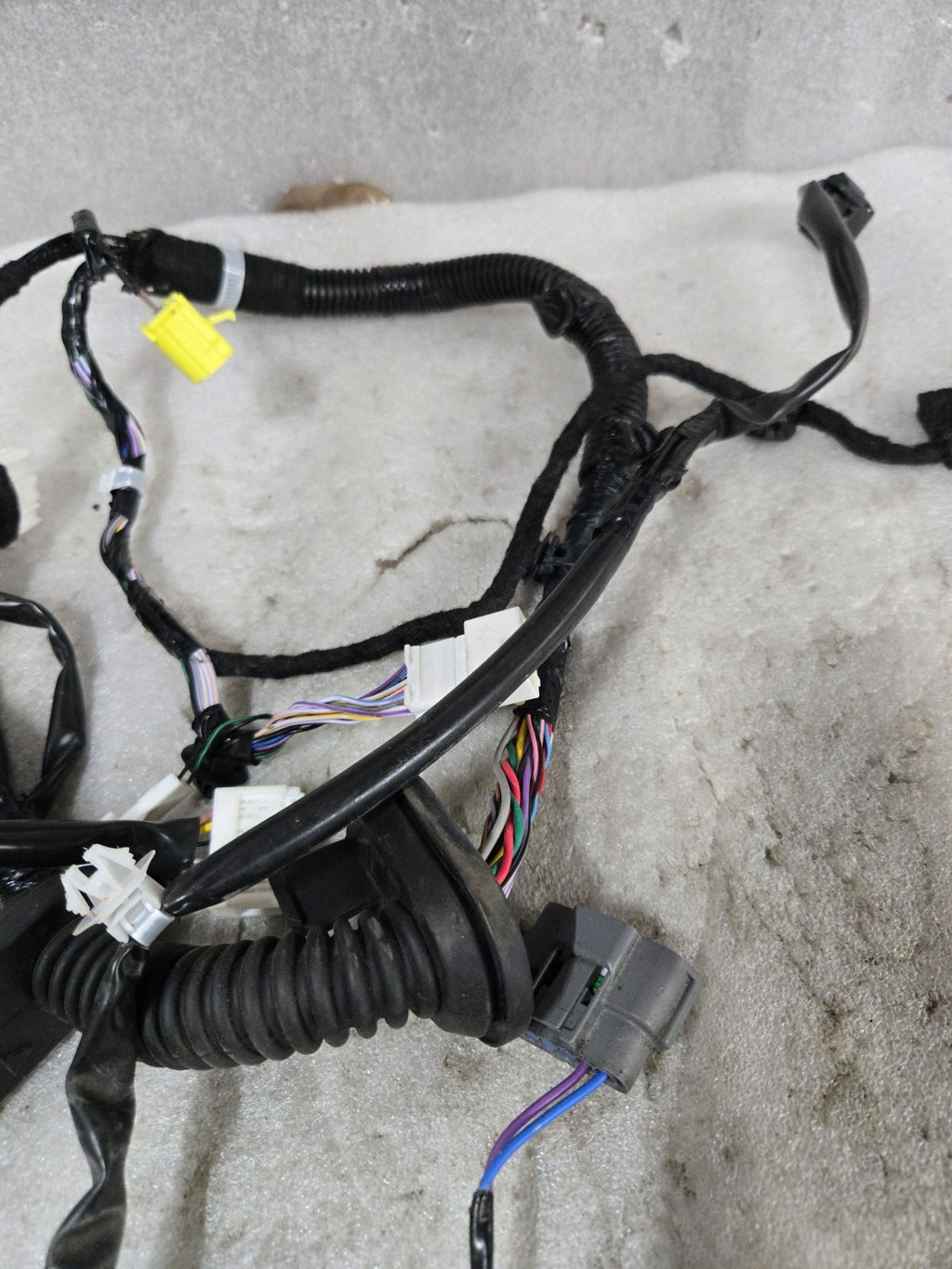 Genuine Nissan Harness Front Door Right RH Passenger Side 24124-6FL0E OEM