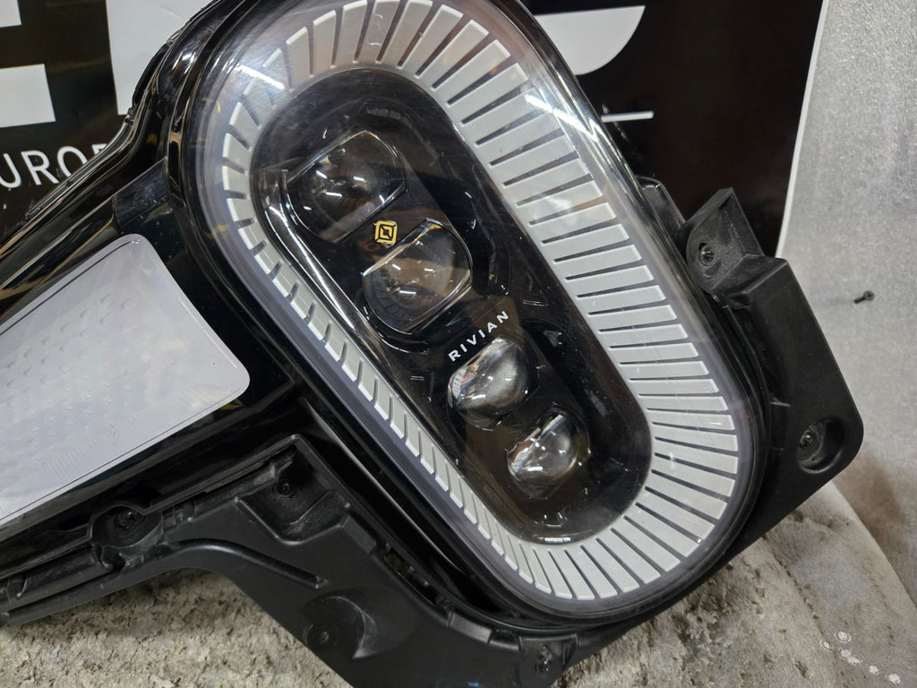 2022-2024 RIVIAN R1T R1S RIGHT PASSENGER SIDE RH HEADLIGHT LED OEM PT00000464-P