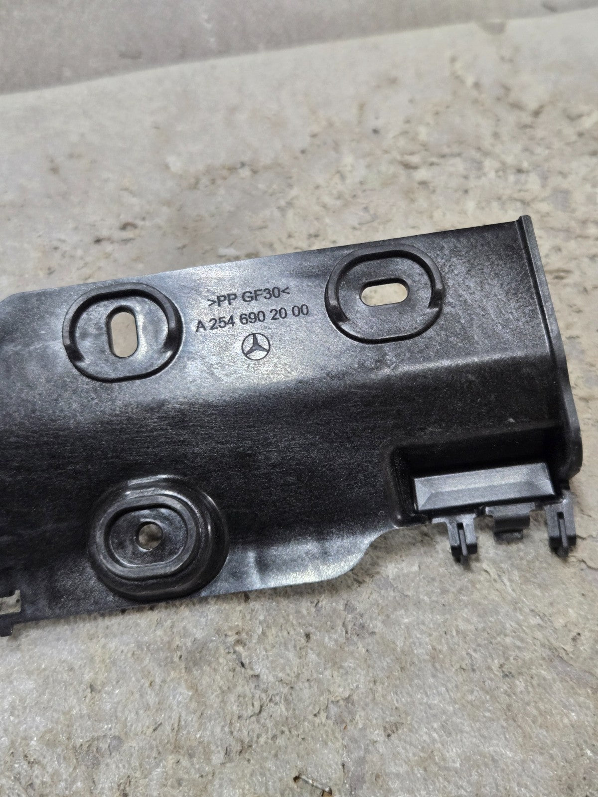 MERCEDES-BENZ MOUNTING RAIL PLASTIC A2546902000 OEM