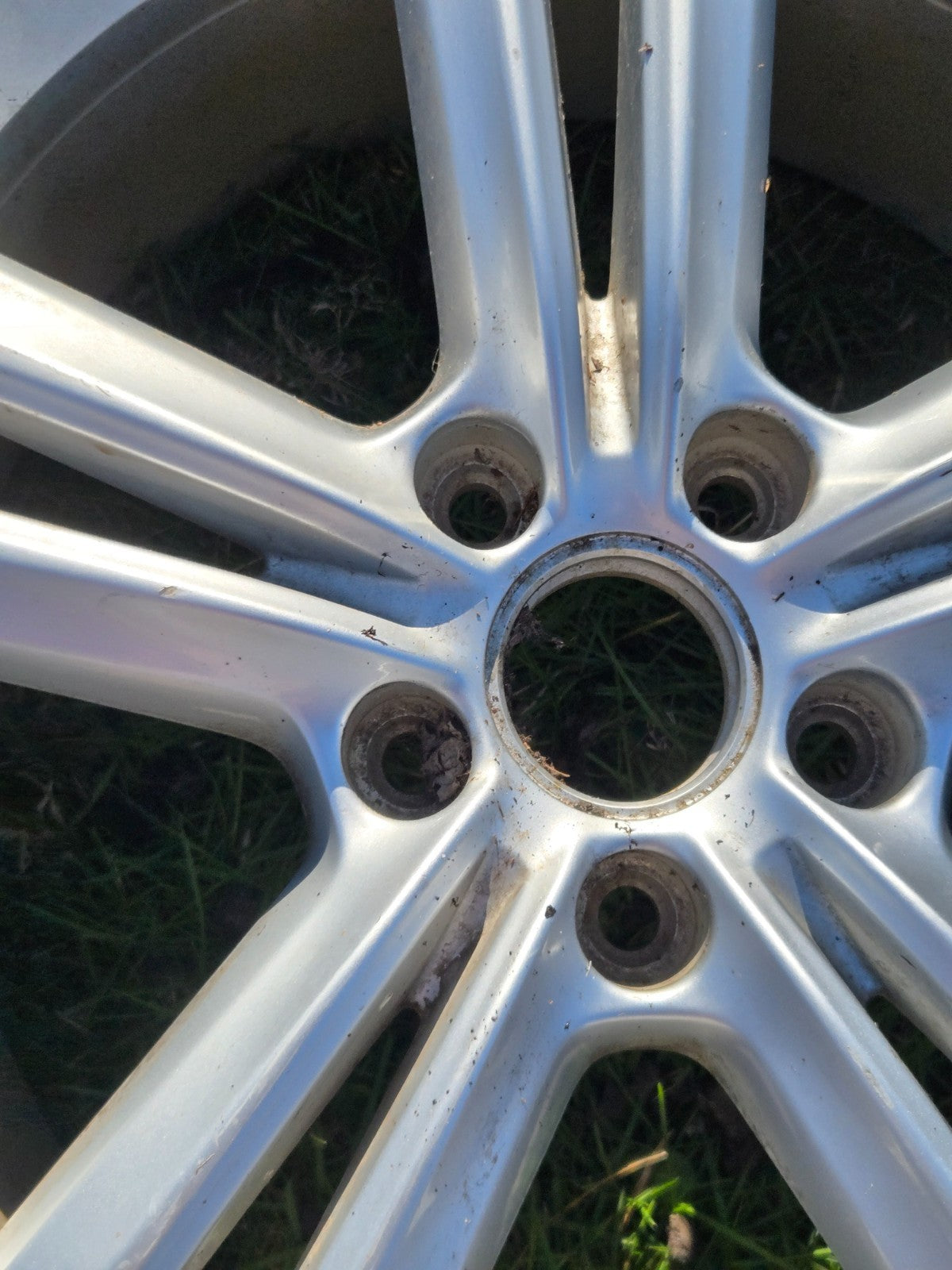 2012 - 2015 Volkswagen VW Passat Wheel Rim 18" 561601025C OEM