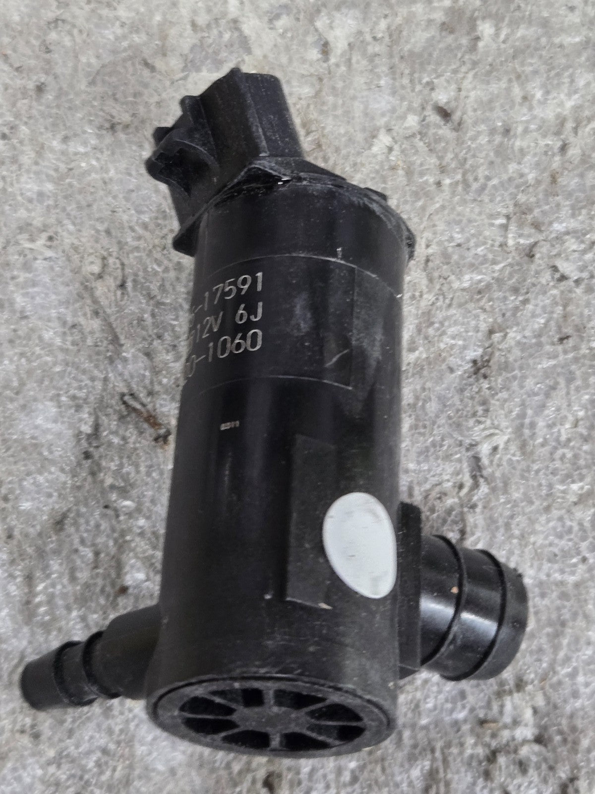 Windshield Washer Pump Toyota Mazda Lexus 855420-1060/ 36705-17591 OEM