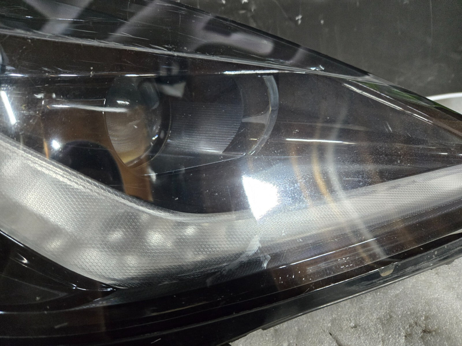 2014 - 2019 Chevrolet Corvette C7 LED HID Xenon Passenger Headlight OEM 23425435