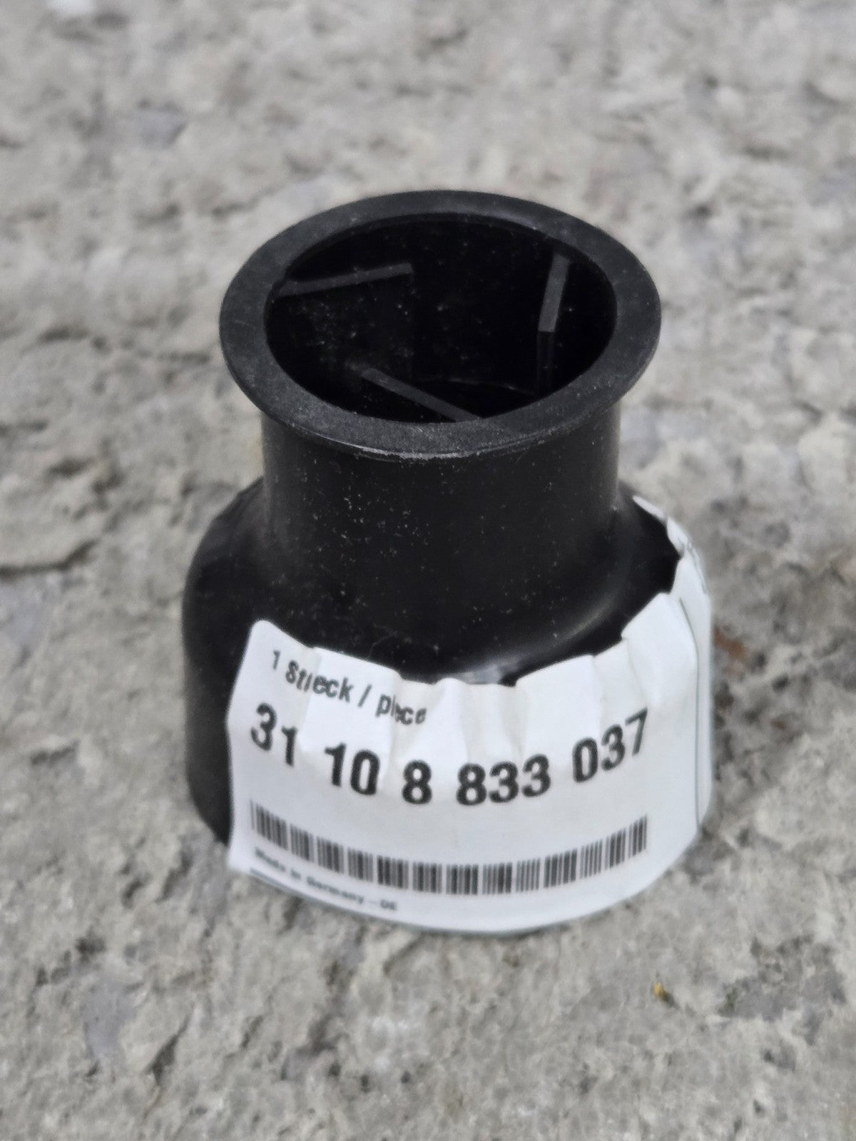 2024 2025 BMW i5 Control Arm Rubber Mount Top OEM NEW 31108833037