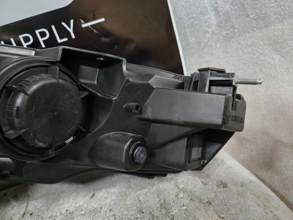 2022-2024 RIVIAN R1T R1S RIGHT PASSENGER SIDE RH HEADLIGHT LED OEM PT00000464-P