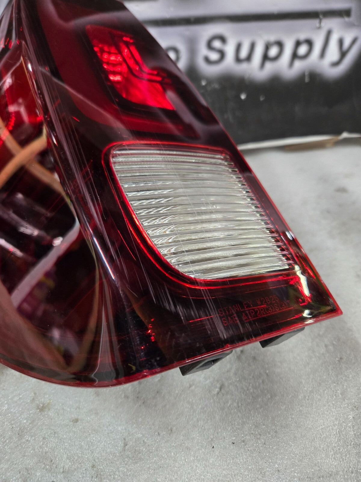 2017-2023 Honda Ridgeline - Taillight Assembly Left LH Driver 33550-T6Z-A03 OEM
