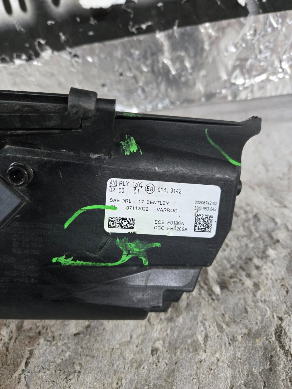2020 2021 Bentley Continental GT GTC Fog Light Turn Signal LED Right 3SD953042A