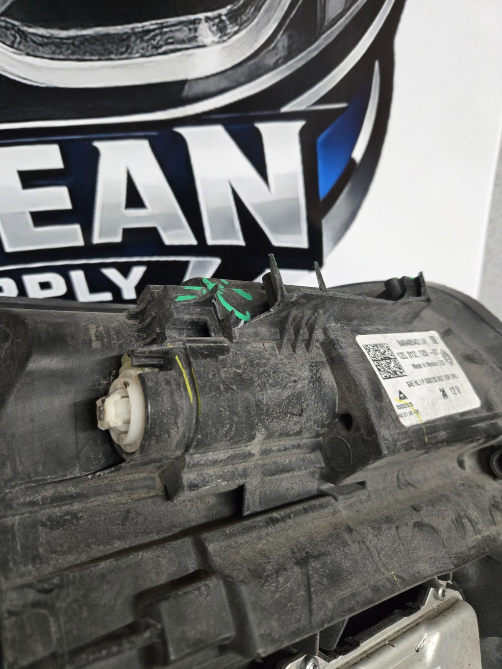 2017-2020 Cadillac XT5 Left LH Driver Side LED Headlight w/o AFS 84648543 OEM