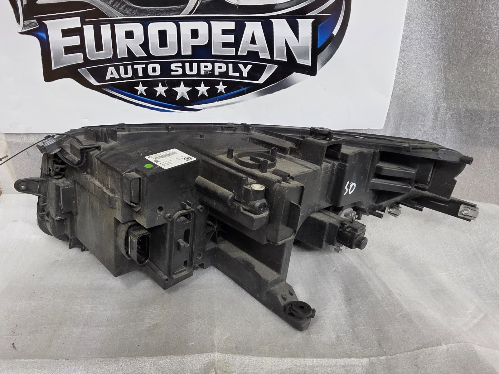 2022 2023 2024 Volkswagen Tiguan LED Headlight Right RH Passenger 5NL941036A OEM
