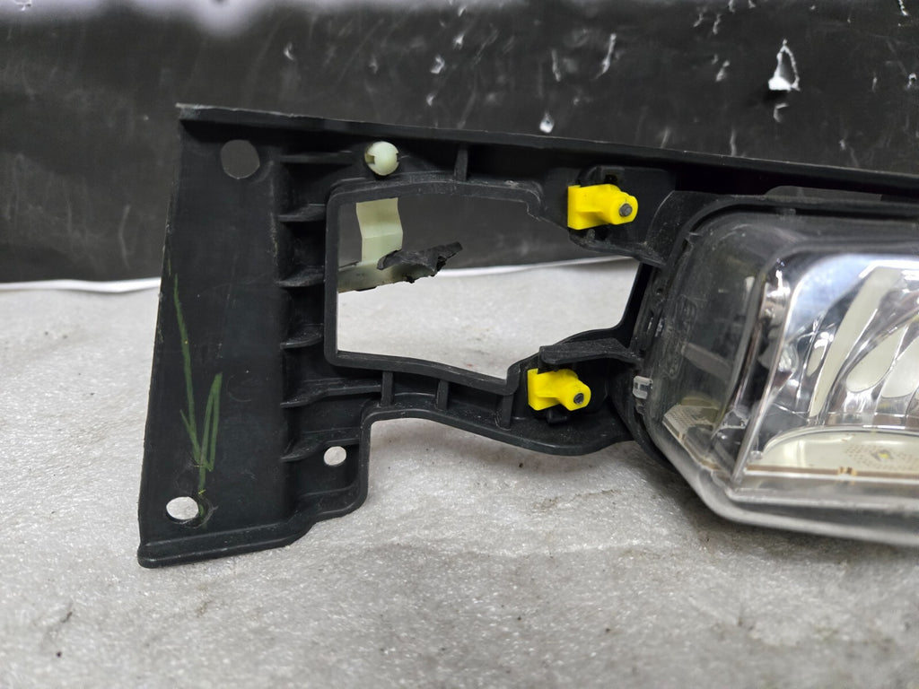 2013 - 2017 Land Rover Range Rover HSE Left Driver Fog Light OEM CK52-15201-AB