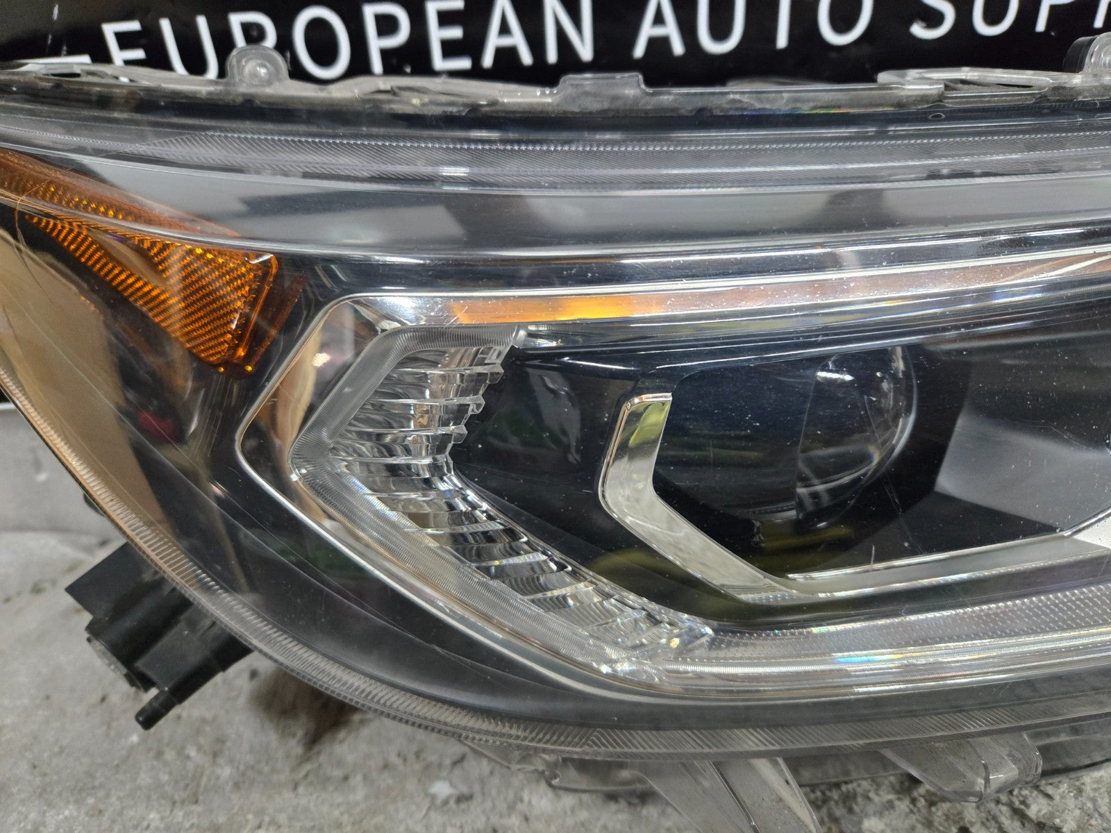 2019-2021 TOYOTA RAV4 RIGHT PASSENGER RH HEADLIGHT ASSY OEM PART# 81110-0R160