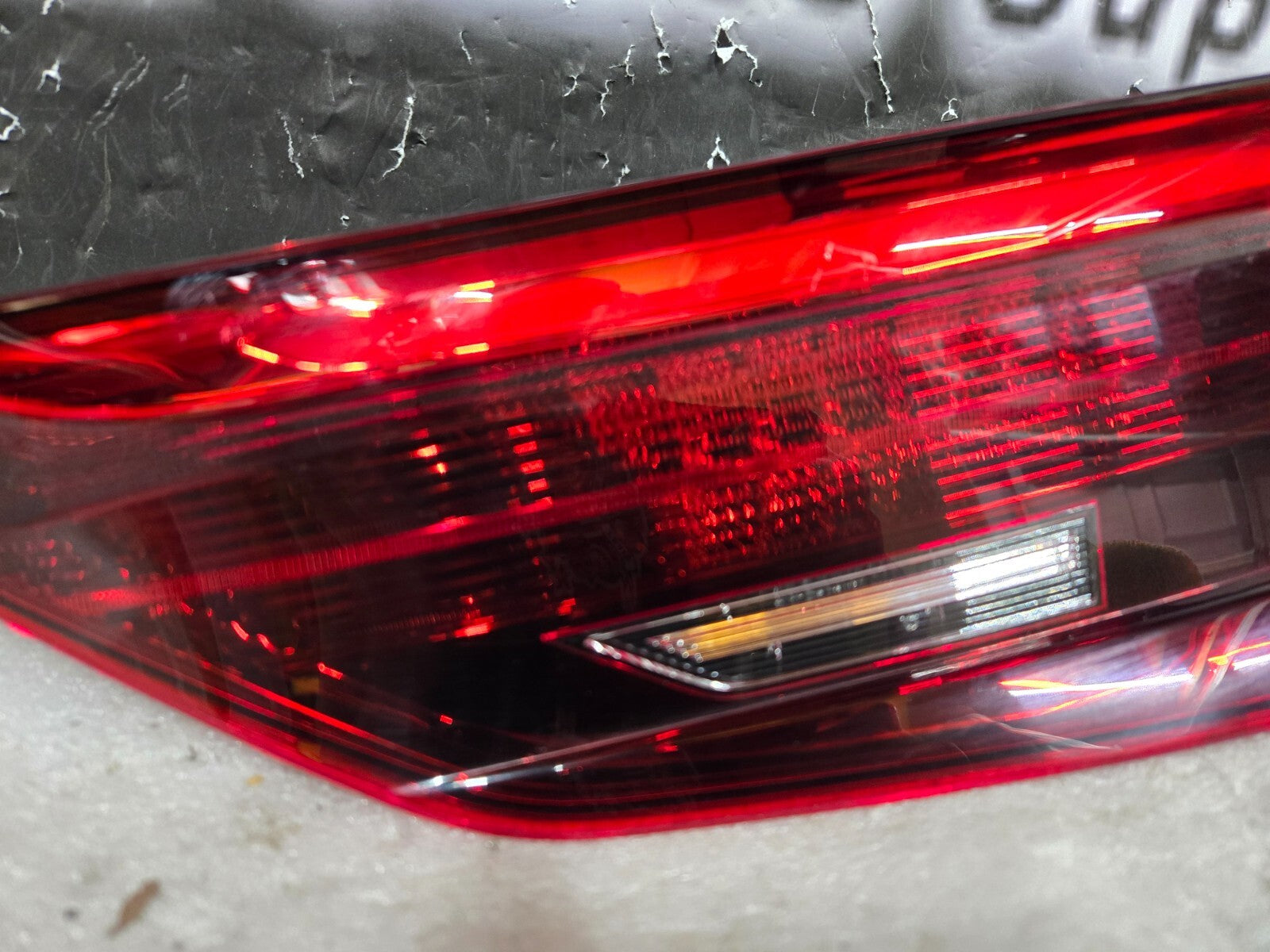 2019-2020 Infiniti QX50 Right Passenger RH Inner Taillight Lamp 26550-5NA1A OEM