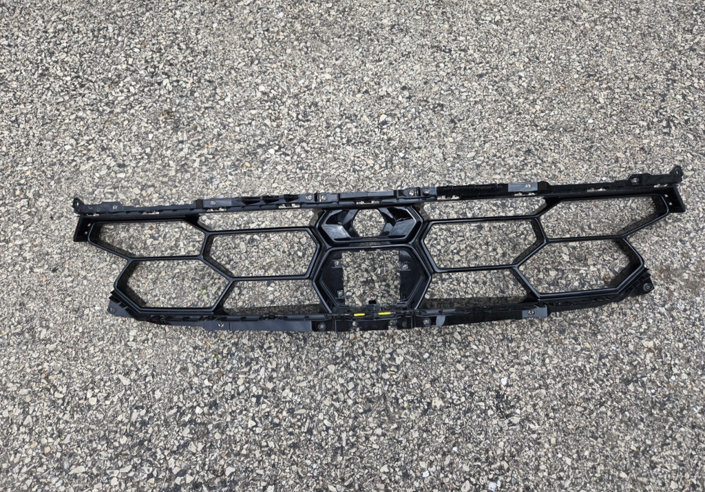 LAMBORGHINI URUS PERFORMANTE 4ML807639A FRONT CENTRE GRILL GRILLE COVER BUMPER