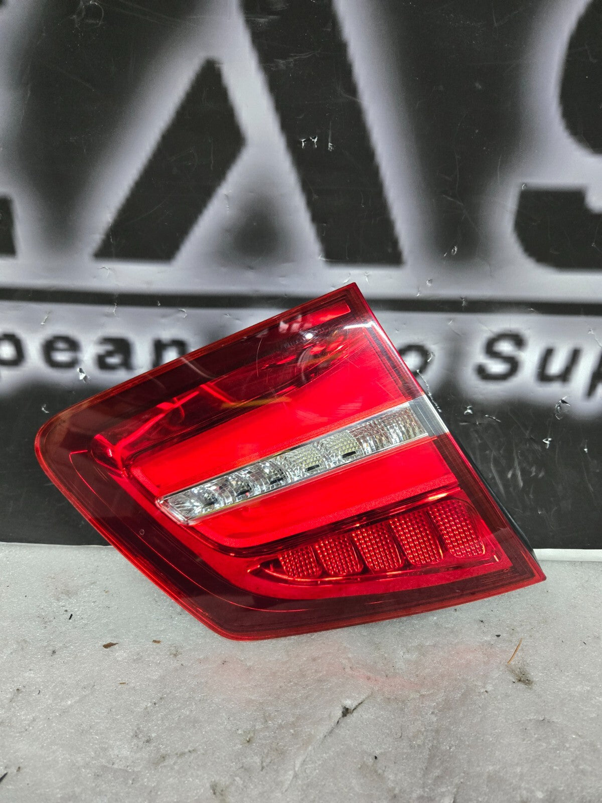 2017 - 2019 MERCEDES GLS450 X166 REAR LEFT INNER LED TAILLIGHT OEM A1669066302