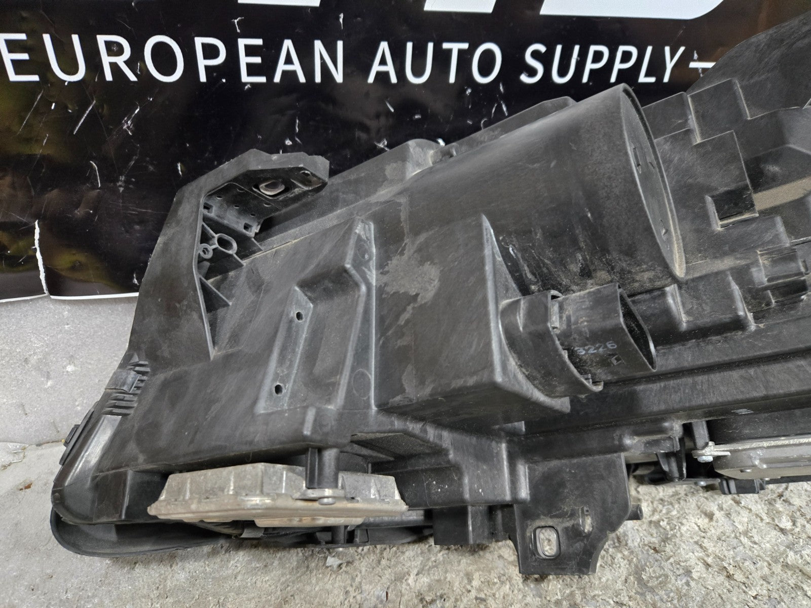 2015-17 Mercedes Benz GLA250 GLA45 Xenon Right Passenger Headlight OEM COMPLETE