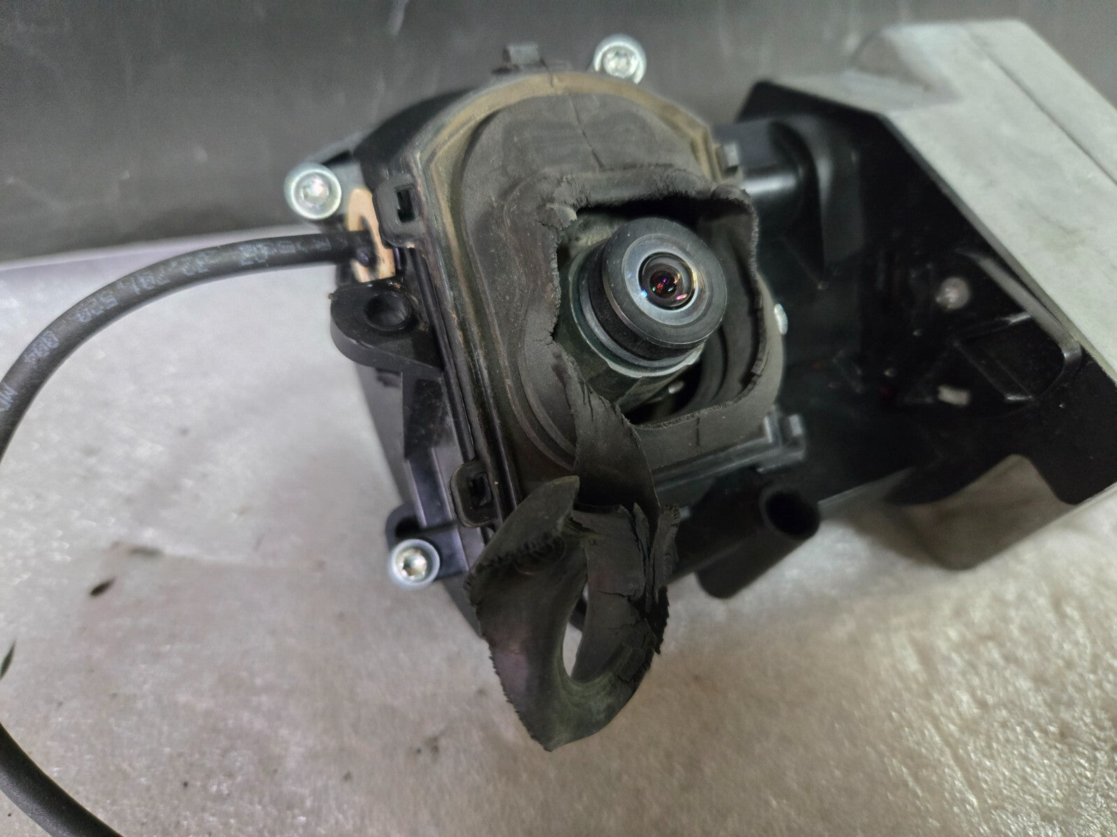 12-14 BMW F06 F12 F13 640 650 M6 Rear View Reverse Camera w/ Tailgate Latch OEM