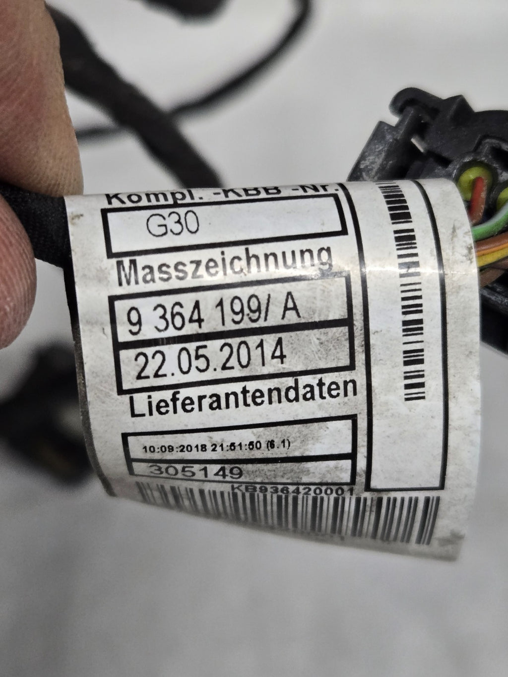 2017 - 20 BMW 530i 540i G30 Rear Bumper PDC Wiring Harness Cable w/ Sensors OEM