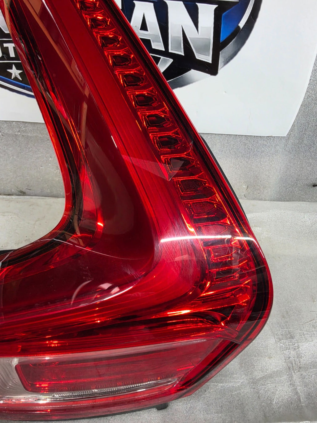 2019-2026 Volvo XC40 Left LH Driver Side LED Tail Light Lamp 31446790 OEM