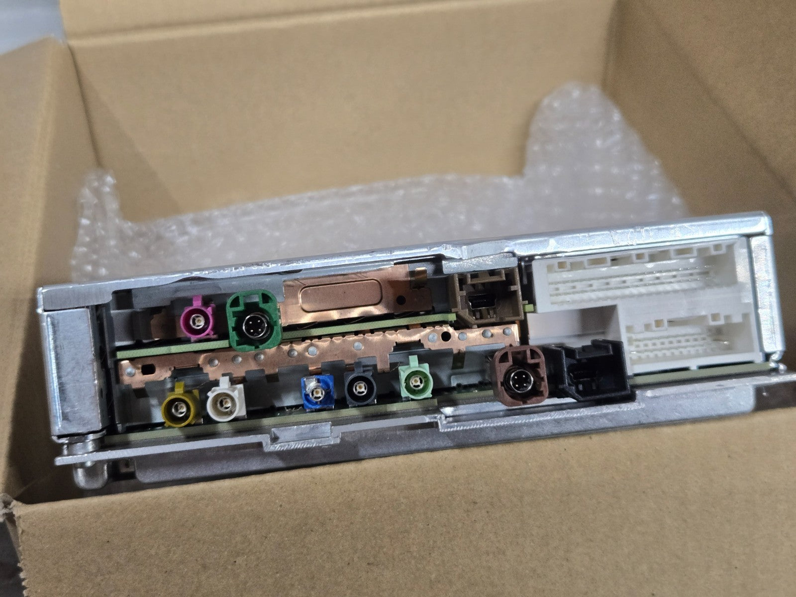 Genuine Nissan Control Assembly - 25915-7JA1B OEM