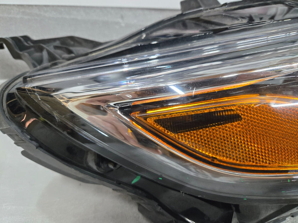 2019-2021 Chevrolet Malibu Right RH Passenger Halogen Headlight OEM 84680166