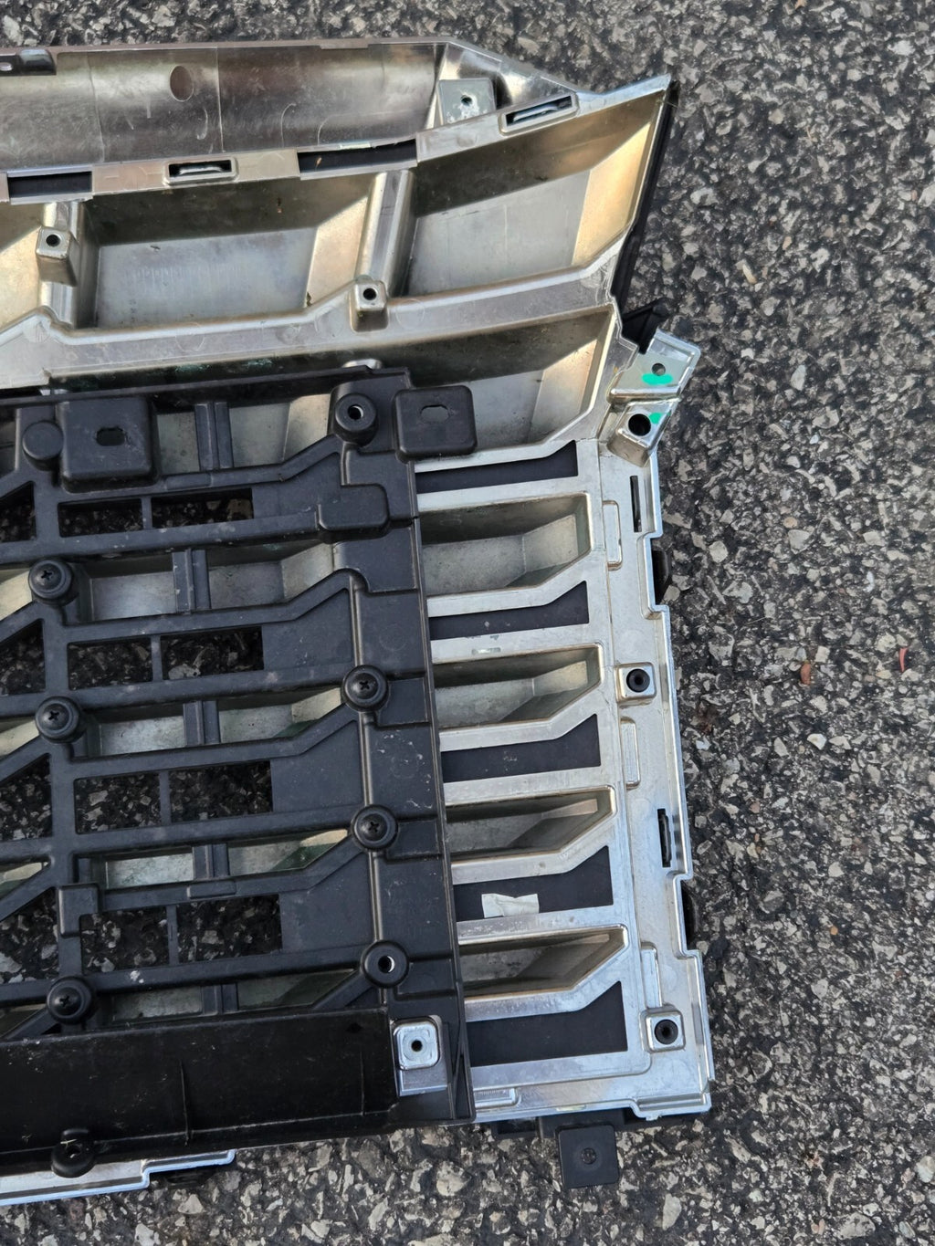2023 2024 HYUNDAI PALISADE GRILLE OEM FRONT CENTER GRILL W/O CAMERA 86599-S8CB0