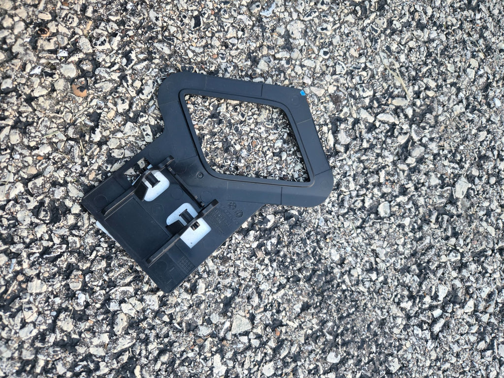 OEM 2016-2020 VOLVO XC90 MK2 LEFT HEADLAMP WASHER BRACKET 31353368 GENUINE NEW