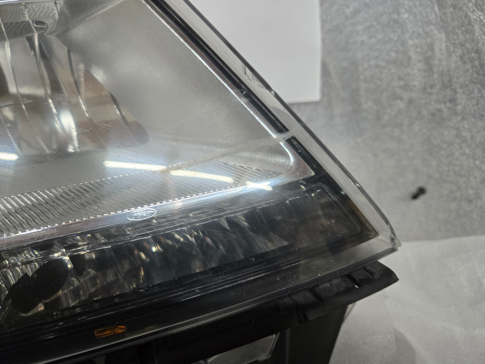 2016-2019 Ford Explorer LED Headlight Front Right RH Passenger HB5313005BB OEM